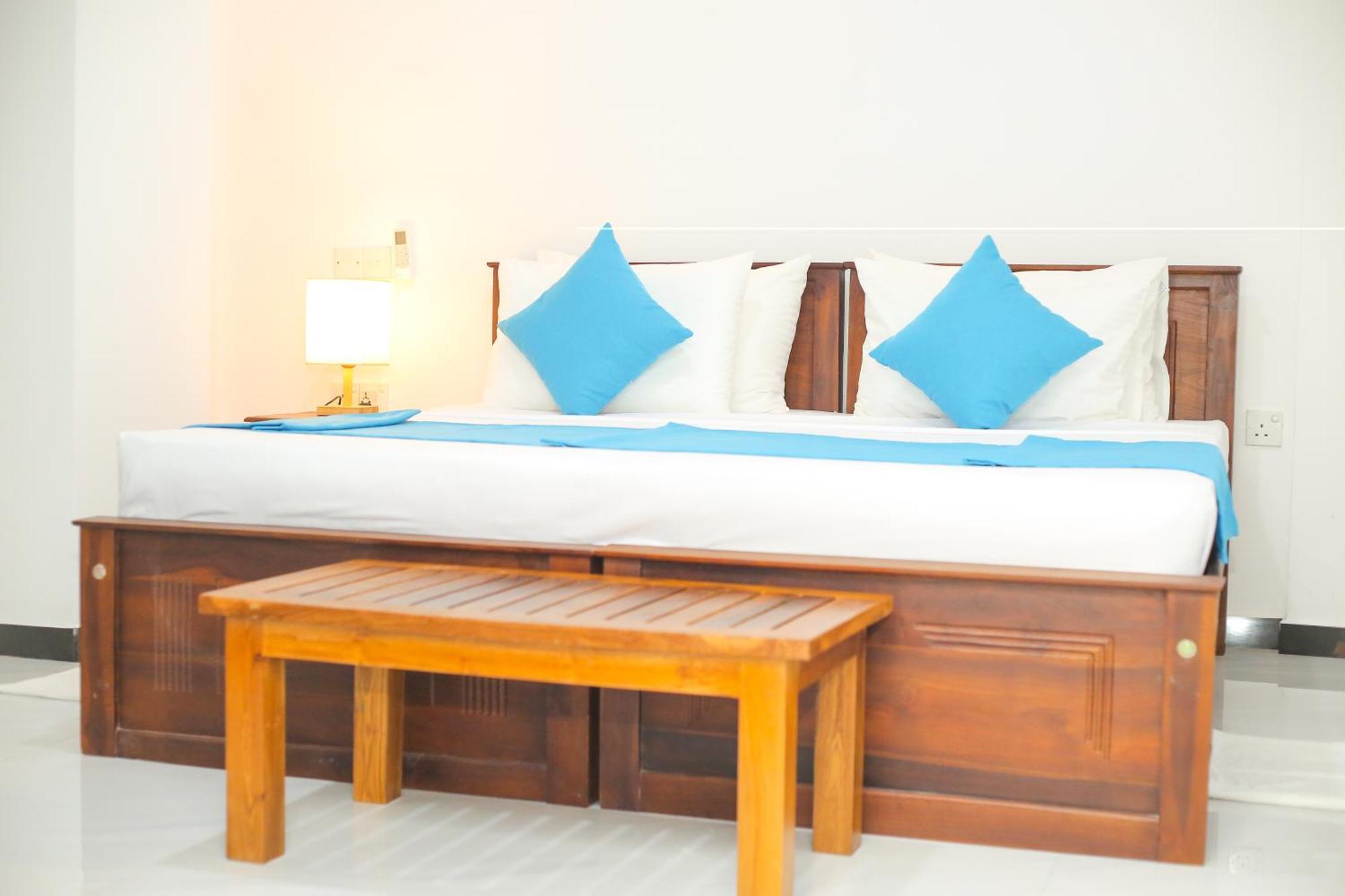 The Blue Haze Weligama Hotel ภายนอก รูปภาพ